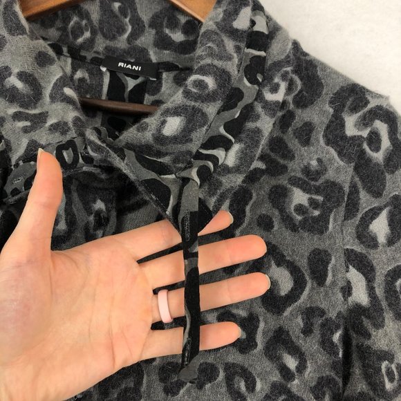 Riani Women's Size 12 Grey Animal Print Angora Blend Sweater Knit Long Sleeve - Picture 3 of 15